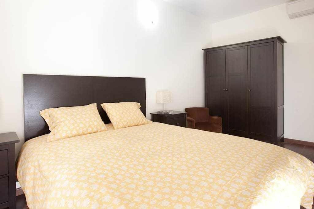 Apart Centrico Con Terraza En Gracia Barcelona Exterior photo